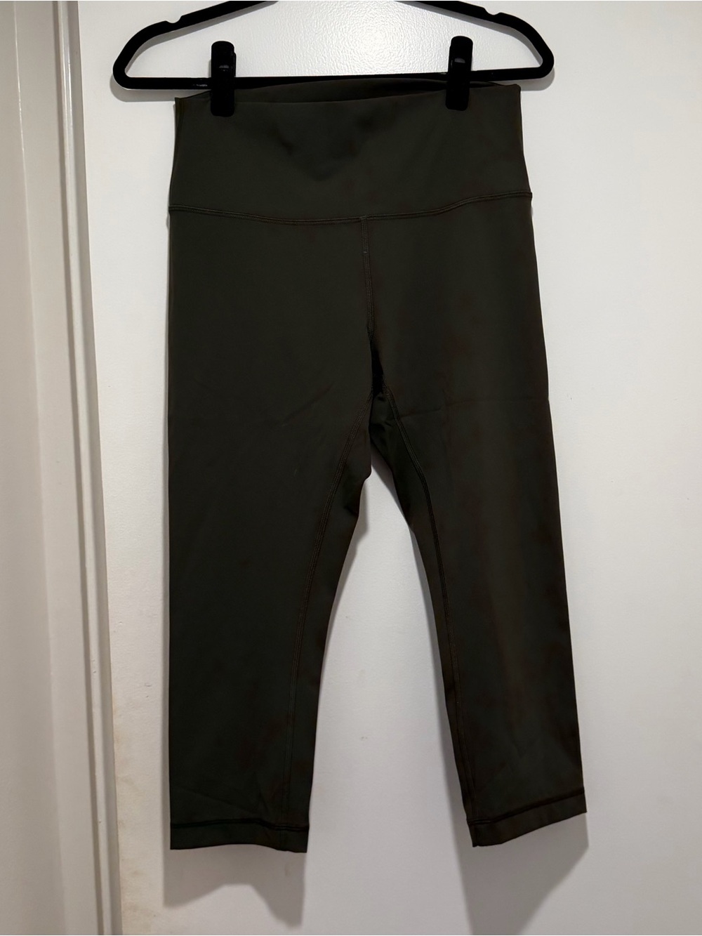 lululemon athletica Olive Capri Leggings